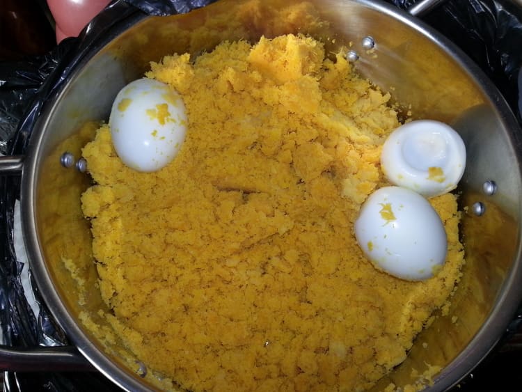 Local Dishes - Oto (or Yam and Eggs)