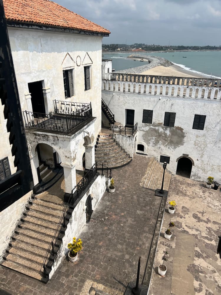 Place to See - The main entrance